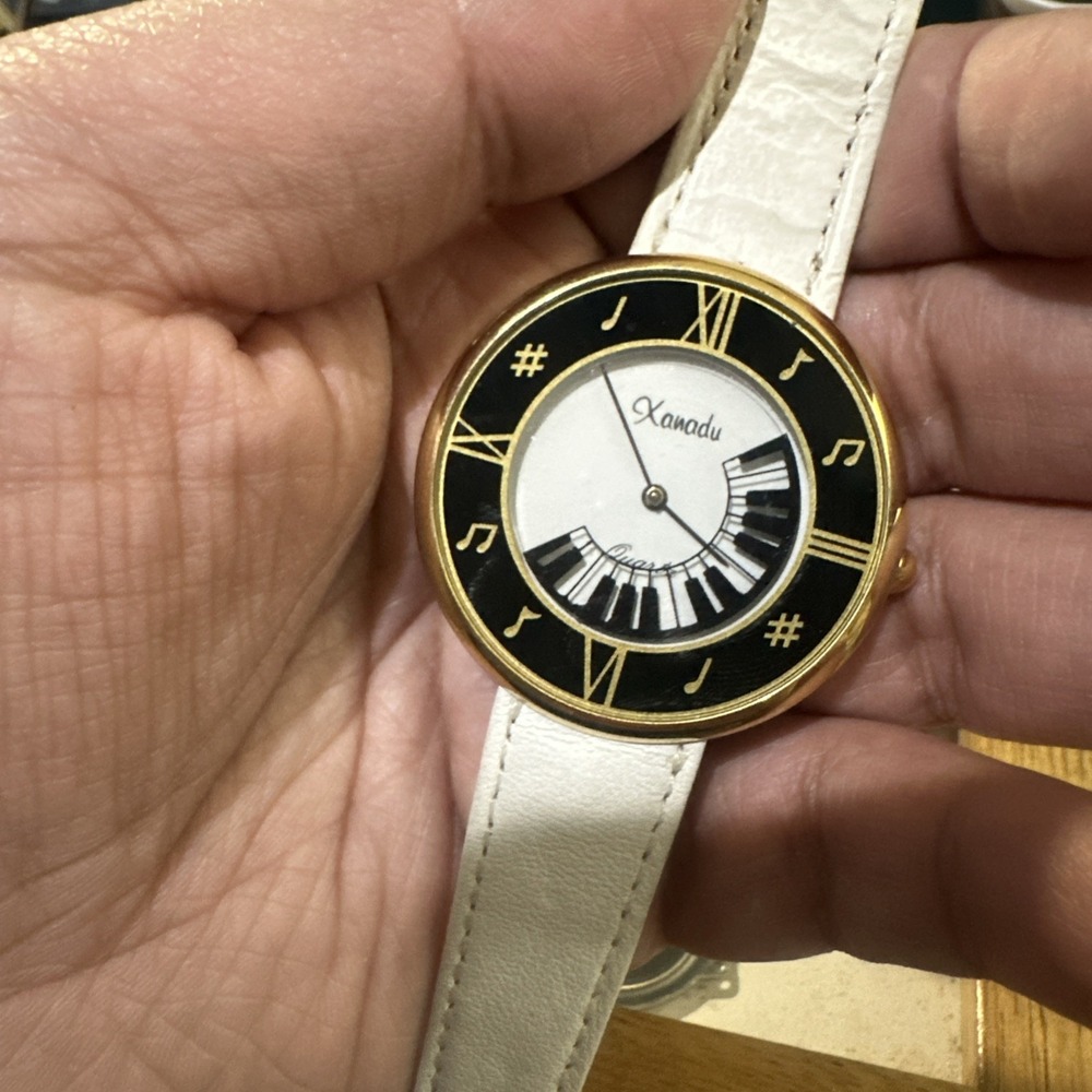 Works Vtg Xanadu Unisex Inmode Piano Gold Milanese Quartz‎ 42mm White Watch